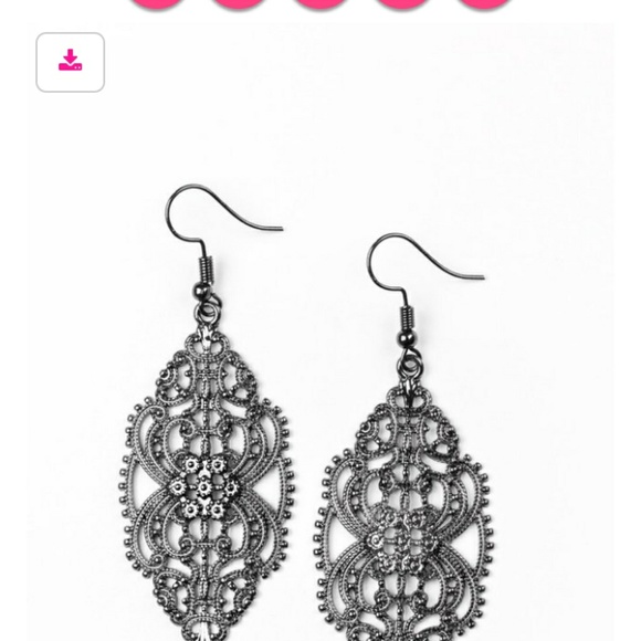 Earrings and necklaces - Picture 6 of 8